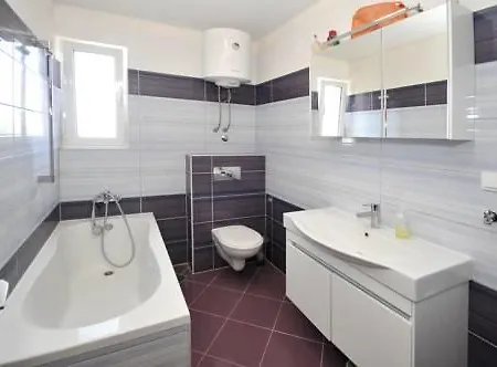 Albina Apartman