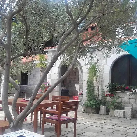 Albina * Trogir