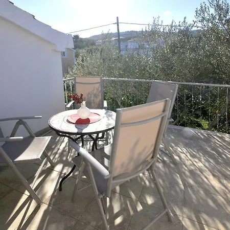 Albina Apartment *
